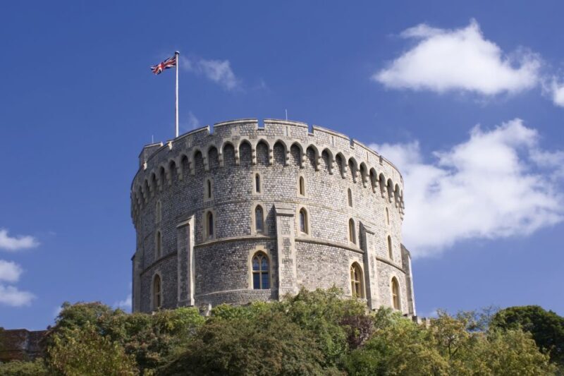 Windsor Castle and Buckingham Palace Full-Day Tour - Exploring Windsor Castle