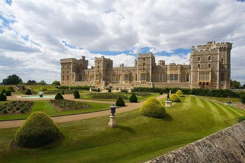 Windsor Castle, Stonehenge and Bath Tour Private - Key Points