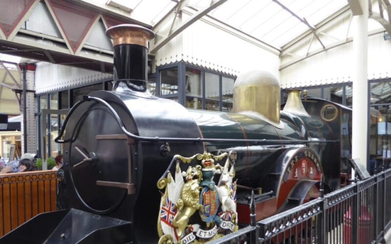 Windsor: City Walking Tour & Exploration Game - An Inside Look at the Windsor City Walking Tour & Exploration Game