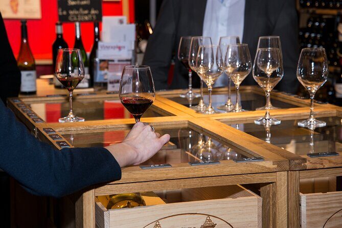 Wine and cheese tasting Paris in Bastille - The Experience in Action