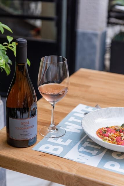 Wine and food pairing in Psyche Wine bar, near Syntagma - An In-Depth Look at the Wine and Food Tasting Experience