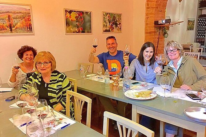 Wine Class - Tuscan Classics - Group Size and Atmosphere
