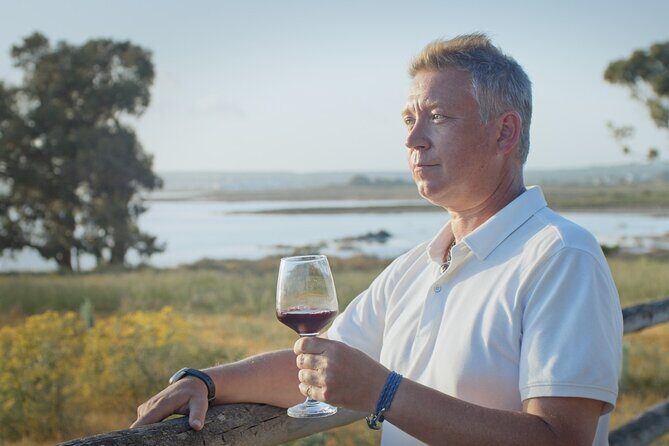 Wine route with tasting and pairing in the La Mata Natural Park - Key Points