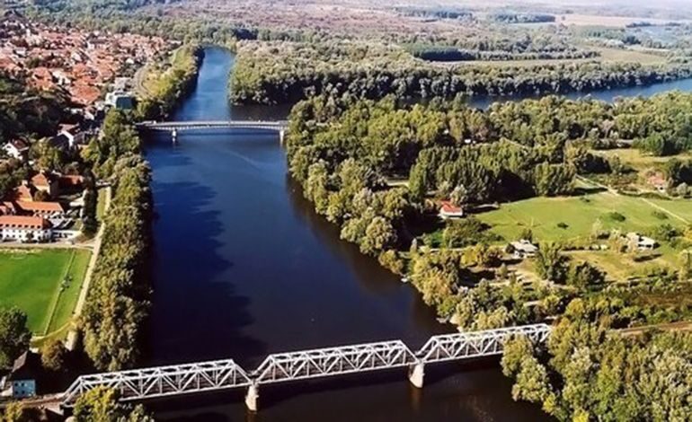 Wine taste in Tokaj Private Day Tour from Budapest - Key Points