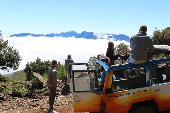Wine tasting and Jeep Adventure in Madeira's Majestic Countryside - Evaluating the Value