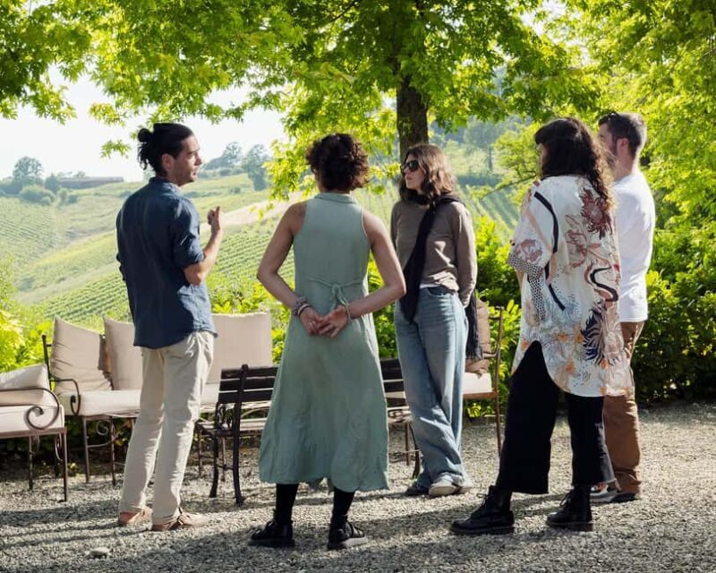 Wine tasting in the cellar - Key Points