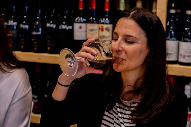 Wine tasting in the historic center of Catania - Why Travelers Love This Experience