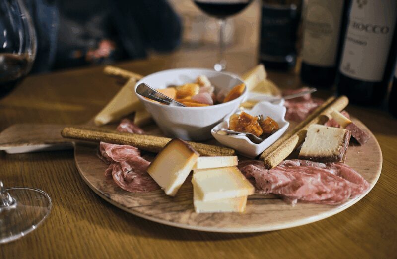 Wine Tasting near the Aquarium of Genoa - The Real Experience: Pros and Cons