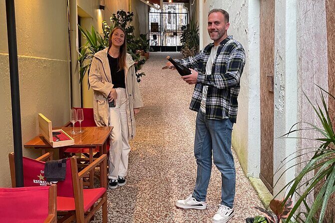 Wine tasting of 5 Port Wines with a Sommelier - Is the Price Worth It?