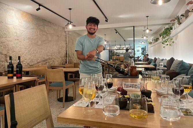 Wine tasting of 5 Port Wines with a Sommelier - Practical Details and Considerations
