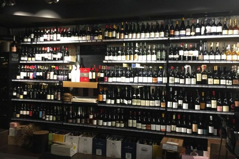 Wine Tasting Walk in Jewish Quarter Bars - Key Points