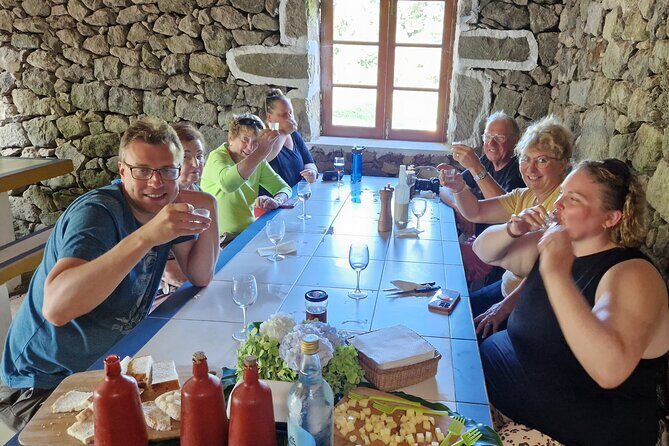 Wines and Moonshines Private Tour - Who Would Enjoy This Tour?