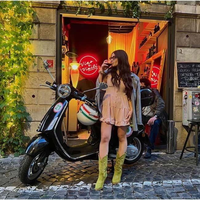 Wines and Vinyls - Wine tasting and music on vinyl in Rome Center - The Charm of the Vintage Setting