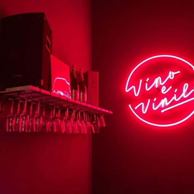 Wines and Vinyls - Wine tasting and music on vinyl in Rome Center - Listening to Vinyl Records