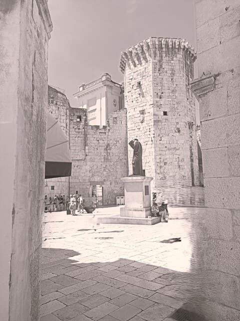 Winter walking tour in Split - What to Expect and Practical Tips