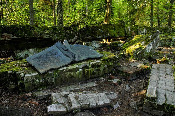 Wolfs Lair Private Day Trip from Warsaw - The Journey to Wolfs Lair: What to Expect