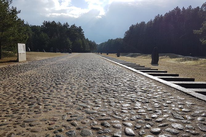 Wolf's Lair & Treblinka Tour in 1 day from Warsaw - The Detailed Experience: What to Expect and Why It Matters
