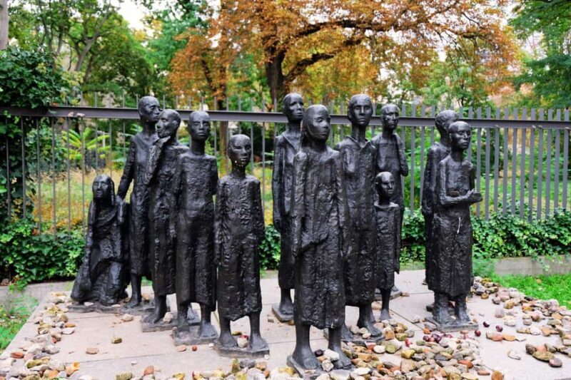 Women of Berlin: A Walking Tour Through Berlin Mitte - Practical Tips for the Tour