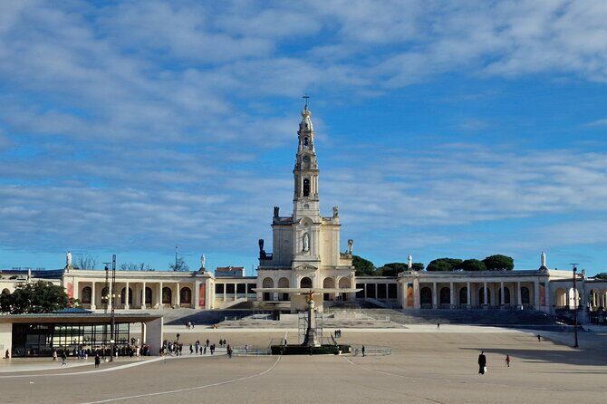 Wonderful Private Full Day Tour in Fátima, Nazaré, Óbidos - A Deep Dive Into the Itinerary