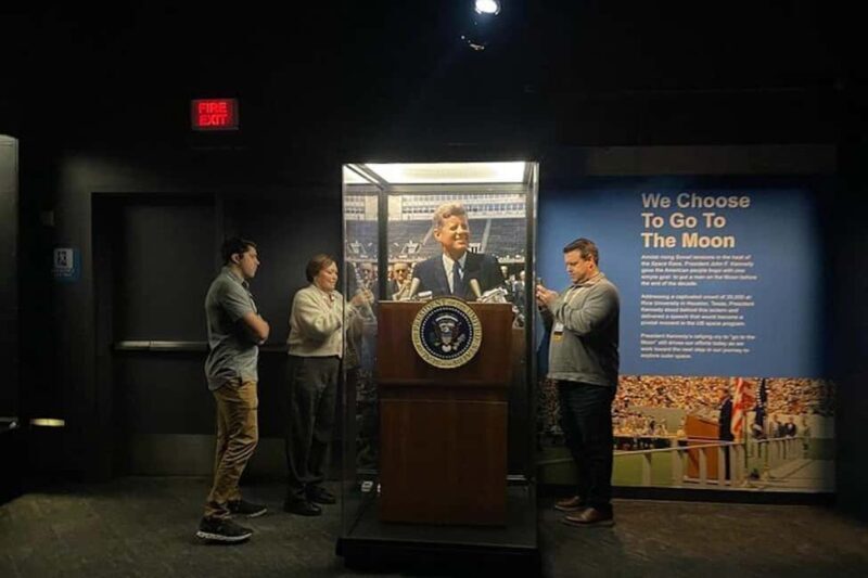 World Cup: Houston NASA Spanish Tour Guide & Driving Tour - FAQs