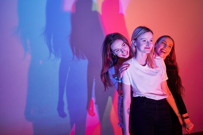 World of Illusion Museum Skip-the-Line Ticket - Opening Hours and Accessibility