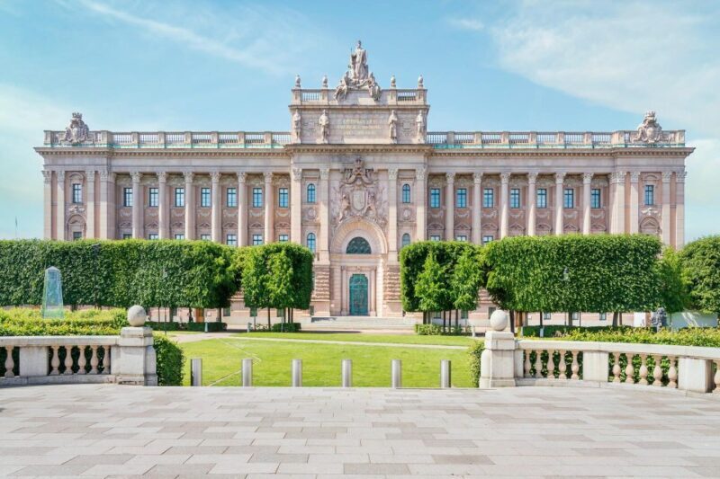 World War II Stockholm Old Town Walking Tour and Army Museum - Key Points