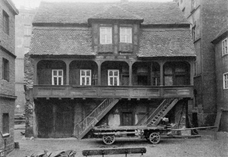 Wrocaw guided walking tour and winter boat cruise - FAQs