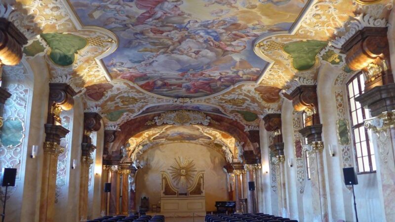 Wrocaw: Ostrów Tumski and Old Town Highlights Private Tour - A Deep Dive into the Tour Experience