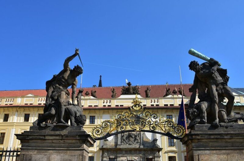 Wroclaw 1-Day Trip to Prague Private Guided Tour - Who Should Consider This Tour?