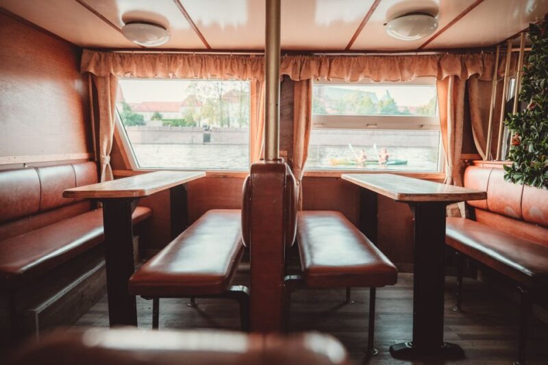 Wroclaw: Oder River Boat Party with Unlimited Drinks - Key Points