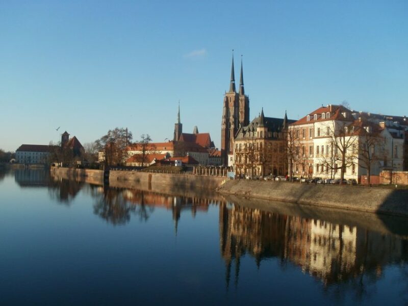 Wroclaw: Old Town Highlights Private Walking Tour - Analyzing the Cost and Experience