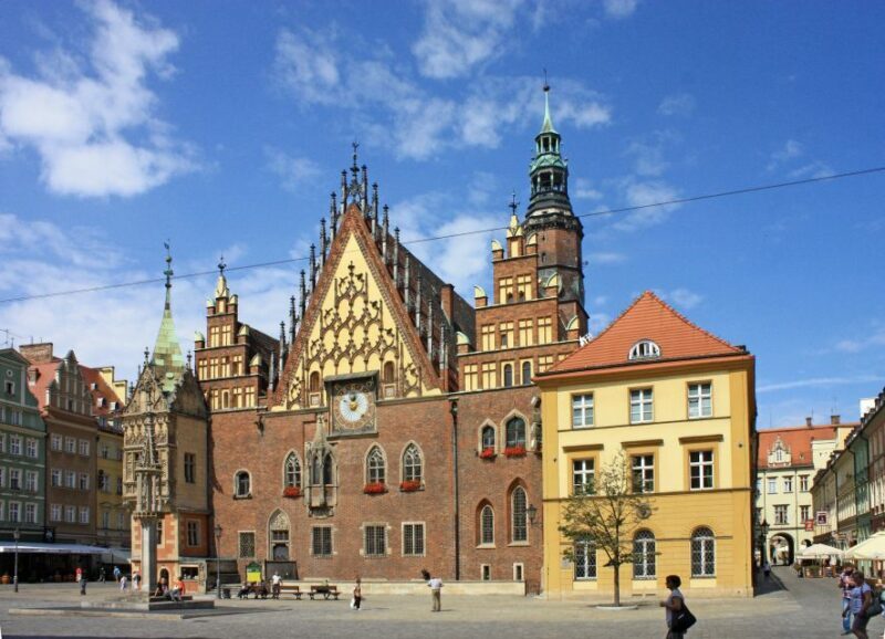 Wroclaw: Old Town Highlights Private Walking Tour - Who Should Consider This Tour?