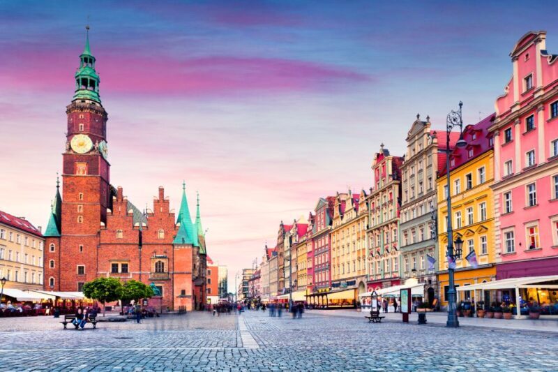 Wroclaw: Private Old Town Guided Walking Tour (2 h) - What This Tour Offers: A Balanced Look