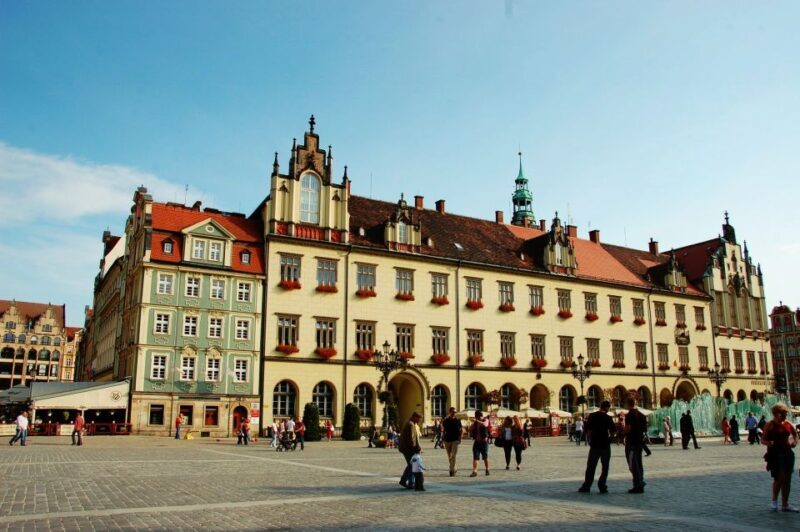 Wroclaw Private Old Town Guided Walking Tour - What You Can Expect