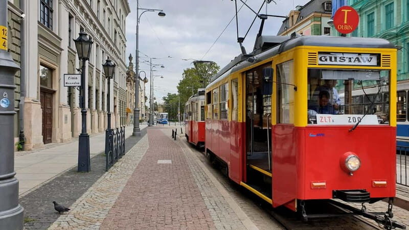 Wroclaw: Private Tour by smal Historic Tram 1,5h 13-16 seats - Key Points