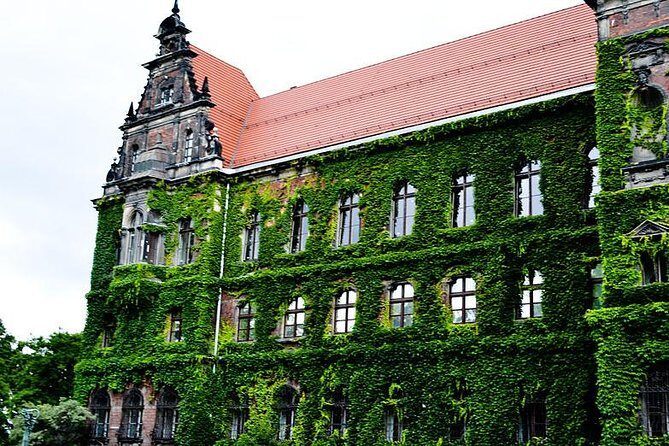 Wroclaw: Skip the Line Panorama Raclawicka and Ostrow Tumski Guided Tour - Practical Considerations and Value