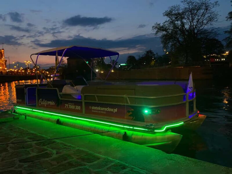 Wroclaw: Ticket for Old Town Christmas Cruise by Heated Ship - Key Points