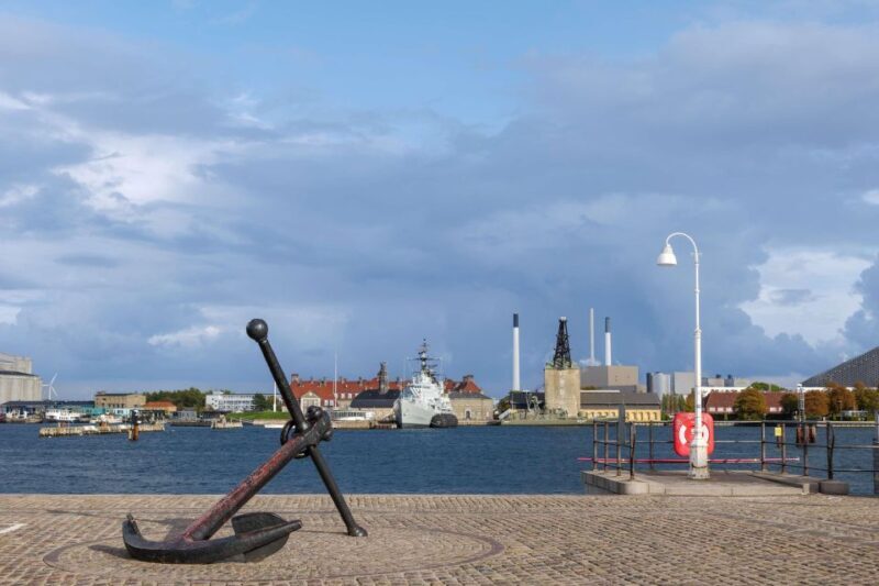 WWII Copenhagen Nyhavn and War Museum Private Walking Tour - The Experience and Practicalities
