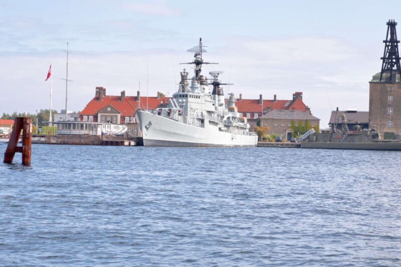 WWII Copenhagen Nyhavn and War Museum Private Walking Tour - Who Should Consider This Tour?