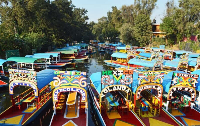 Xochimilco: Party on a trajinera with food, drinks, and music - FAQ
