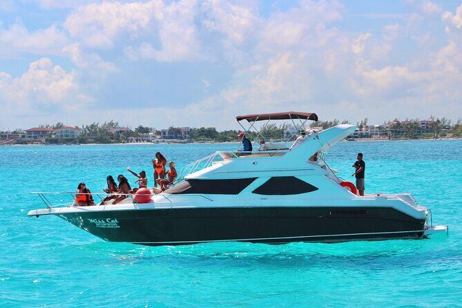 Yacht 48ft Rental in Cancun for up to 15 people - The Route and How It Plays Out