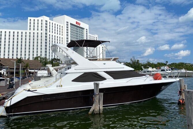 Yacht 48ft Rental in Cancun for up to 15 people - FAQs