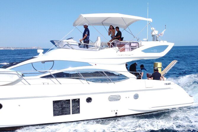 Yacht Azimut for rent in Cabo San Lucas - An In-Depth Look at the Yacht Experience