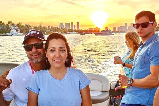 Yacht Celebration! (Restroom/Kitchen/AC & Bed on Board) - Real User Feedback