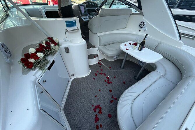 Yacht Proposal Package with decoration and Prosecco (2 hours) - Frequently Asked Questions