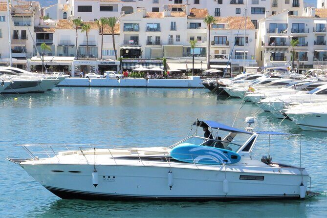 Yacht ride in Puerto Banús - The Experience in Detail: A Closer Look