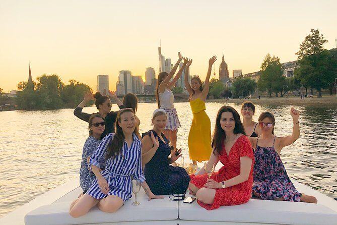 Yacht Tour in Frankfurt for up to 12 Guests - FAQs