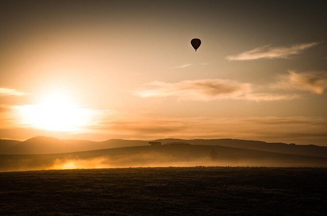 Yarra Valley sunrise balloon flight & champagne breakfast - Who Should Consider This Tour?