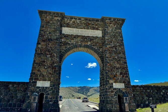 Yellowstone Two-Step 2 Days Upper+Lower Loop Fr.West Yellowstone - Key Points