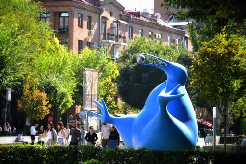 Yerevan: Armenian Language Walking Tour with Local Guide - How the Tour is Structured